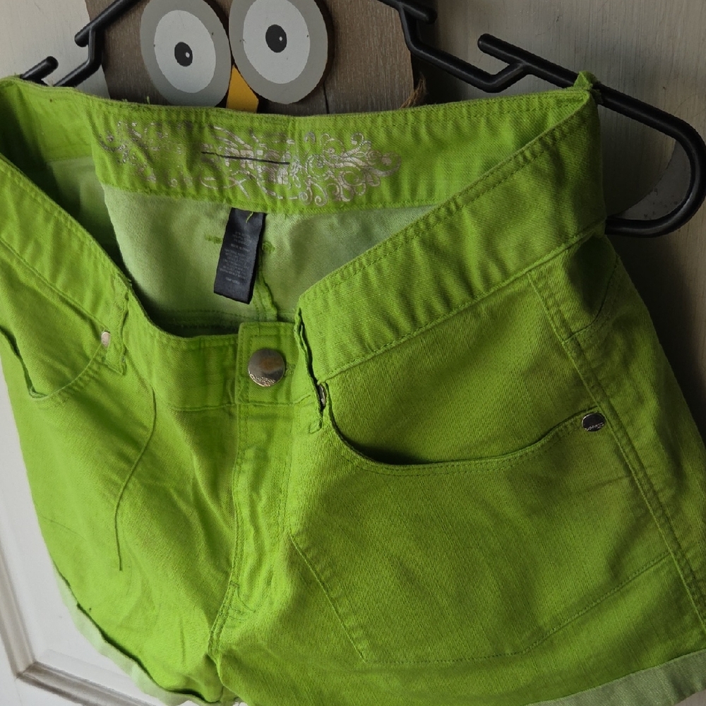Bright Green Denim Shorts Epress Jeans Green. Size 8